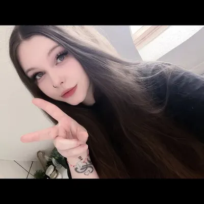 𝓓σяεεη 𝓗σғғмαηη profile