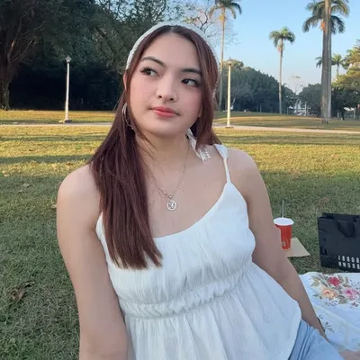 Gabriella E.N | 梁 平 安 profile