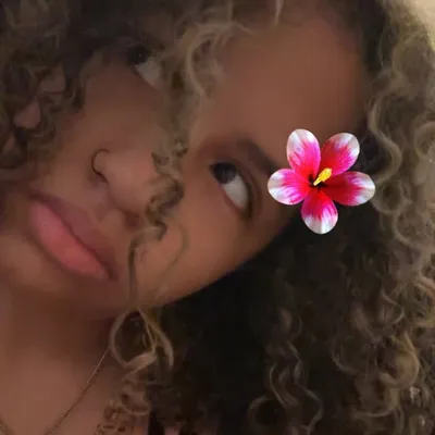 Gabrielle Rejane Lynn profile
