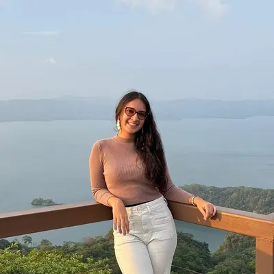 Gabriela Gavarrete profile