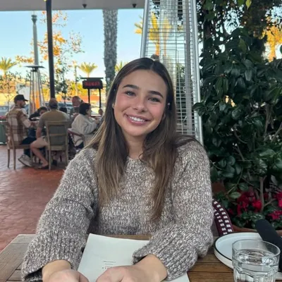 gabriela ◡̈ profile