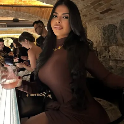 Gabrielle Menezes profile