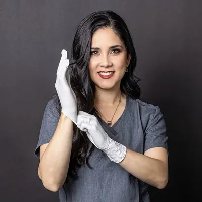 Dra. Gabriela Cisneros Navarro -GRUPO DENTAL PRISMA- Ortodoncia profile