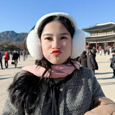 Gaby Wijaya| beauty travel lifestyle profile