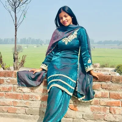 🧿ਆਸ🦋 profile