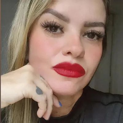 Érika Mello profile