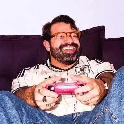 Geekbarba | Jonny Sales profile