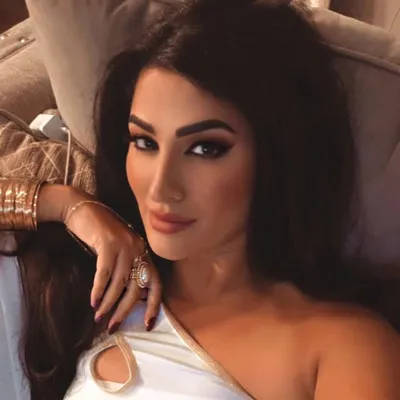 Simmi ๐ profile