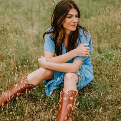 Genevieve Padalecki profile