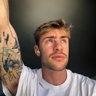 Γιώργος Καραπιπέρης profile