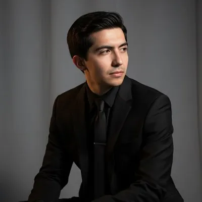 Gerardo Garza profile