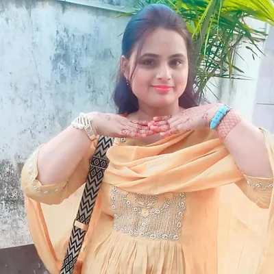 Ghazala parveen profile