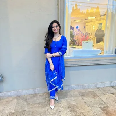 NAVI GHOTRA ๐ธ๐ธ profile