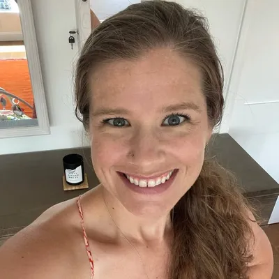 Gina Ireland profile