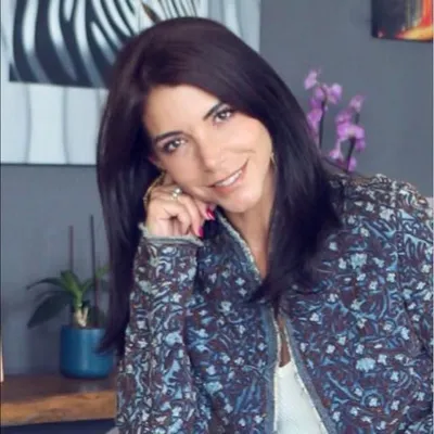 Gina Vanessa Salazar profile