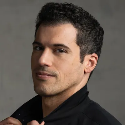 Gio Benitez profile