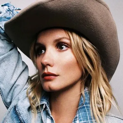 Ana Girardot profile