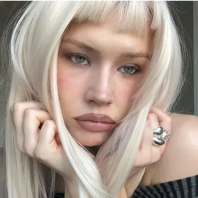 Luca Marie Lorenz profile