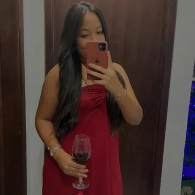Giulia Oliveira profile