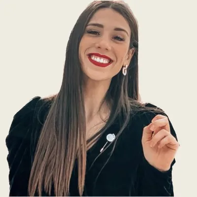 GIULIA ANDREA LUCCHESI | Fitline | Dubai | Mamma profile