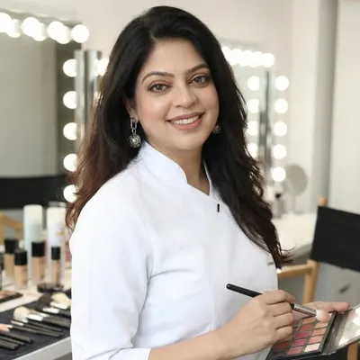 glambypoonam profile
