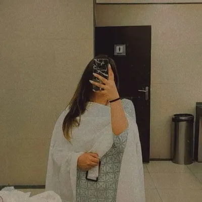 sneha Midha profile