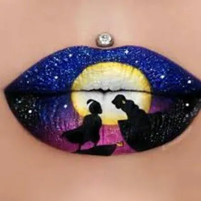 Glitter Gaze profile