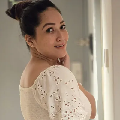 Moonmi Sharma🪬 profile