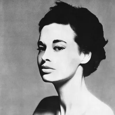 Gloria Vanderbilt profile