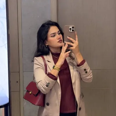 arsh sharif | makeup artist profile