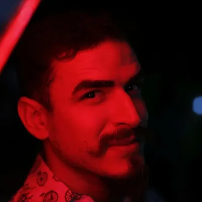 T i a g o G o n d i m = 🔴 ) profile