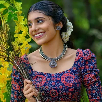 Gouri_Gadhuzz profile