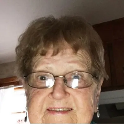 Grandma Droniak profile