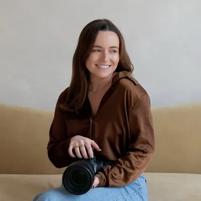 Gretchen Wittry | Chicago Wedding Photographer profile