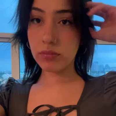 Alejandra ๐ฐ profile