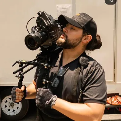 Guillermo J. Martínez profile