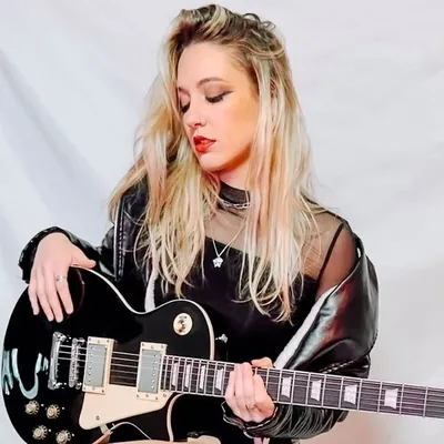 Nicole Ash | Alt Rock Artist profile