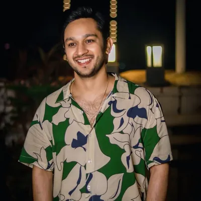 Guneet Shharmaa ๐ญ profile