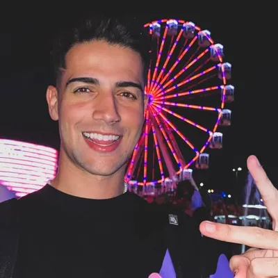 Gustavo Soares • profile