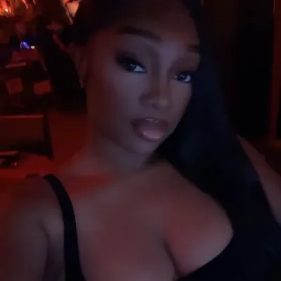 guylaine. profile