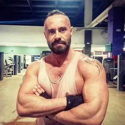 Roberto profile