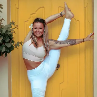 ๐๐ต๐ช ๐๐ฒ๐ป๐ด๐ช ๐จ๐ธ๐ฐ๐ช Yoga Teacher & Retreat Host profile