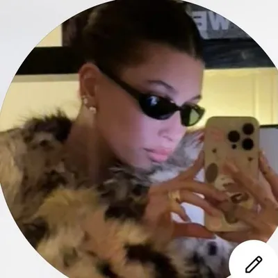 Hailey Bieber Style FANPAGE profile