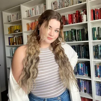 hailey leblanc ~ haileyinbookland profile