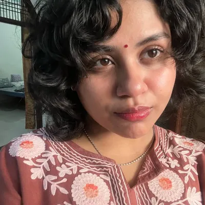 Hajra Maqbool profile