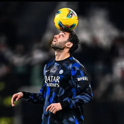 Hakan Çalhanoglu profile
