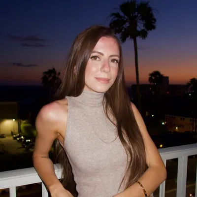 Haley MacLeod Hontzias profile