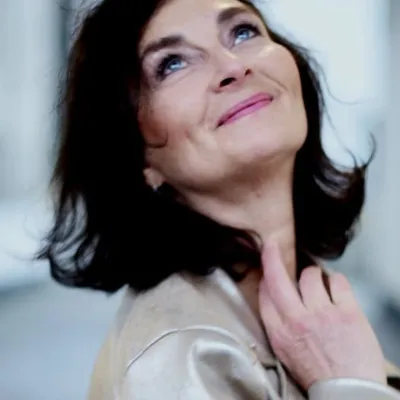 Melanie Martini profile