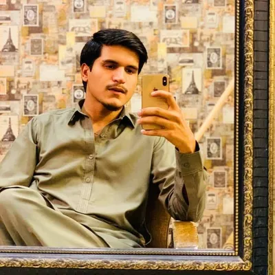 Hamza Khan profile