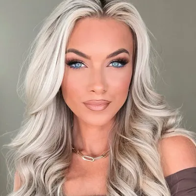 HannaLee Marie | Makeup Artist & Entrepreneur profile